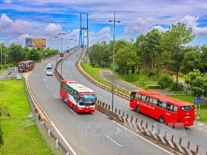 Cầu Mỹ Thuận nhìn từ phía Vĩnh Long