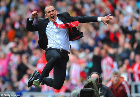 Di Canio vừa trở thành ông thầy đầu tiên bị sa thải ở Premier League mùa này
