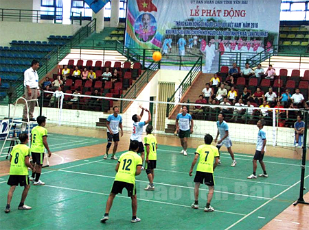 Một trận thi đấu giữa đội nam thành phố Yên Bái I và huyện Yên Bình.
