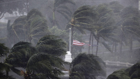 Bão Irma đổ bộ vào Florida.