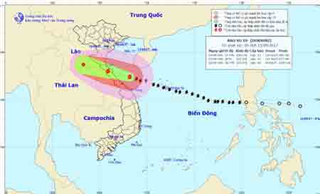 Chùm ảnh đường đi và vị trí cơn bão. Ảnh: Trung tâm dự báo khí tượng thủy văn Trung ương.