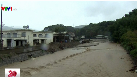 Cơ quan khí tượng quốc gia Nhật Bản cảnh báo nguy cơ lở đất do bão Talim.
