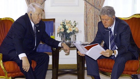 Tổng thống Nga Boris Yeltsin gặp Tổng thống Mỹ Bill Clinton tháng 11/1999