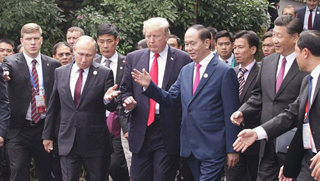 Chủ tịch nước Trần Đại Quang, Tổng thống Mỹ Donald Trump, Tổng thống Nga Putin và Chủ tịch Trung Quốc Tập Cận Bình tại APEC 2017 ở Đà Nẵng.