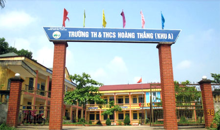 Trường Tiểu học và THCS Hoàng Thắng được xây dựng khang trang, phục vụ tốt cho việc dạy và học.