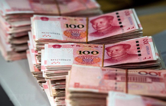Đồng tiền mệnh giá 100 nhân dân tệ tại Thượng Hải, Trung Quốc.