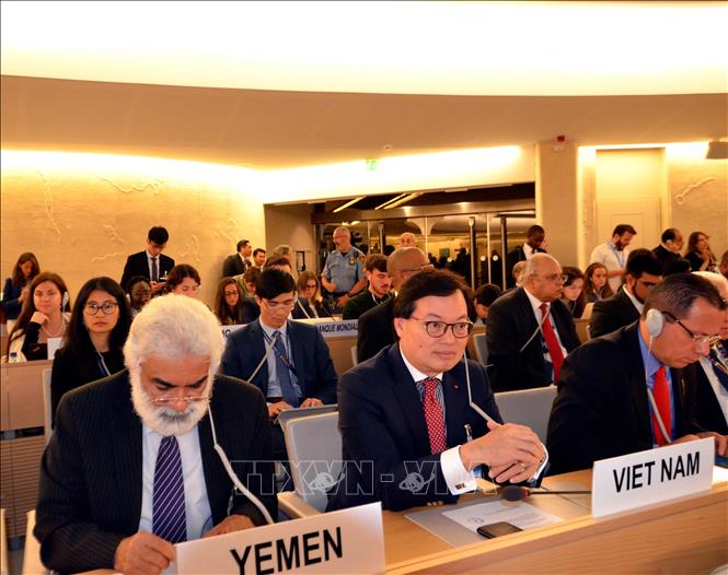 Đại sứ Dương Chí Dũng dẫn đầu đoàn Việt Nam tham dự Khóa họp thứ 42 Hội đồng Nhân quyền Liên hợp quốc tại Geneva.