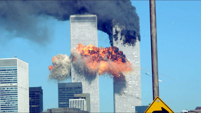 Hình ảnh chiếc máy bay bị cướp lao vào tòa tháp đôi vào ngày 11/9/2001.