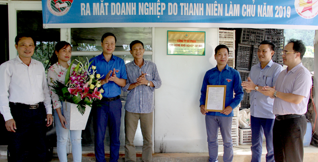Ra mắt Công ty cổ phần Cây giống khởi nghiệp Tây Bắc của đoàn viên Hà Đình Khuê, thôn Cà Nộc, xã Hồng Ca, huyện Trấn Yên.