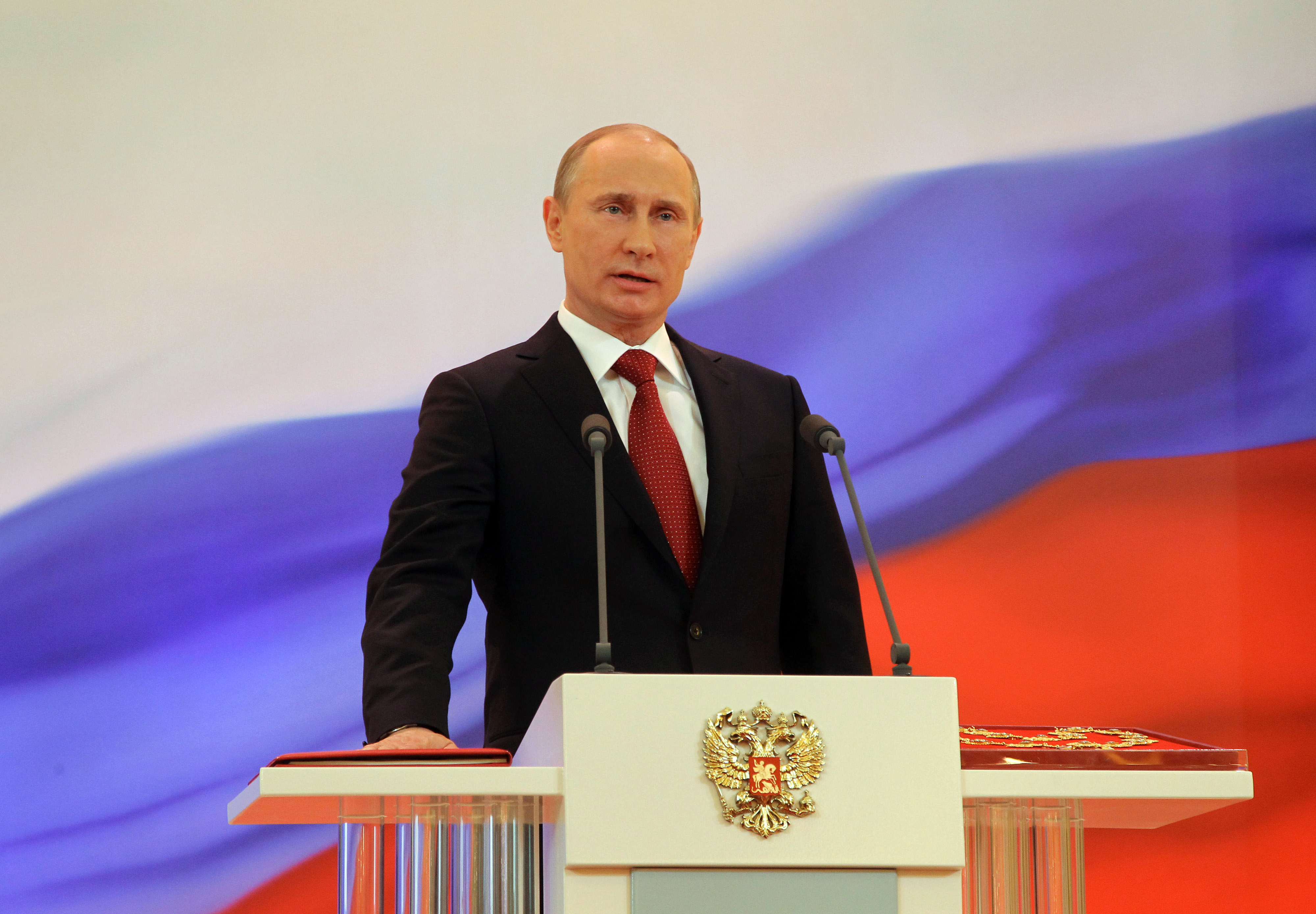 Tổng thống Nga V. Putin đọc lời tuyên thệ tại Lễ nhậm chức Tổng thống Nga nhiệm kỳ 2018 - 2024