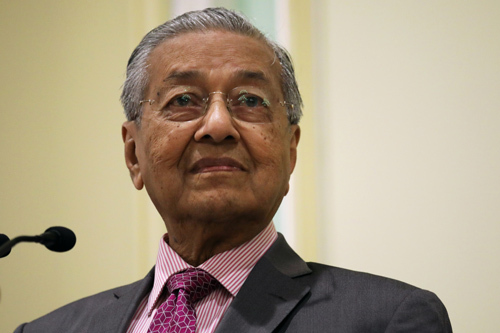 Thủ tướng Malaysia Mahathir Mohamad trong buổi ra mắt Khung Chính sách đối ngoại của Malaysia mới tại thành phố Putrajaya hôm 18/9.