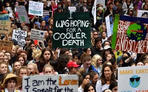 Khoảng 30.000 người diễu hành ở Sydney hôm 15/3 kêu gọi chống biến đổi khí hậu.