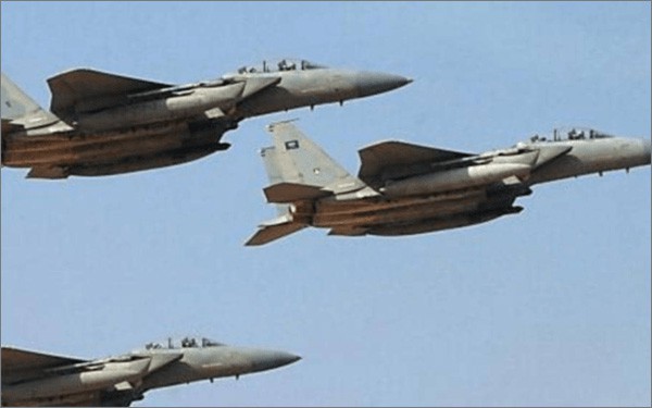 Máy bay chiến đấu của Liên minh quân sự Arab tấn công Houthi ở Yemen.