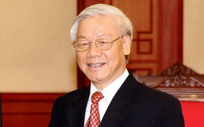 Lần đầu tiên, vấn đề kiểm soát quyền lực, chống “chạy chức, chạy quyền” đã được Tổng Bí thư, Chủ tịch nước Nguyễn Phú Trọng thay mặt Bộ Chính trị ký và ban hành trong Quyết định 205.
