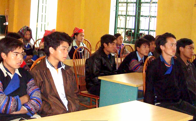 Một buổi tuyên truyền về Luật Hôn nhân và Gia đình ở xã Nậm Có, huyện Mù Cang Chải.