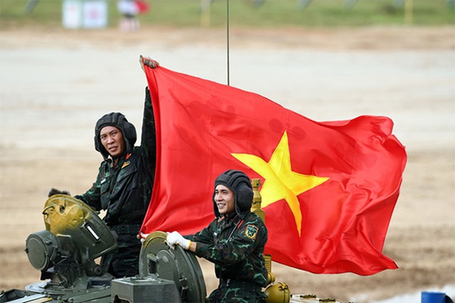 Army Games cờ 9 quân: Hãy cùng xem hình ảnh đầy quyết tâm và nghị lực của đội tuyển Việt Nam tham gia Army Games 2024, trong đó có bộ môn cờ 9 quân. Được nâng cao trình độ và kinh nghiệm, các chiến sĩ đã vượt qua đối thủ để giành vị trí cao trong giải đấu lần này.