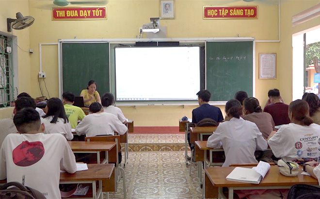 Trường THPT Sơn Thịnh, Văn Chấn đẩy mạnh ứng dụng công nghệ thông tin trong dạy và học.