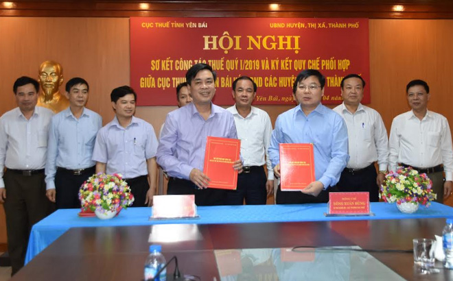 Ngành thuế tỉnh Yên Bái ký kết quy chế phối hợp với các địa phương trong công tác thu ngân sách.