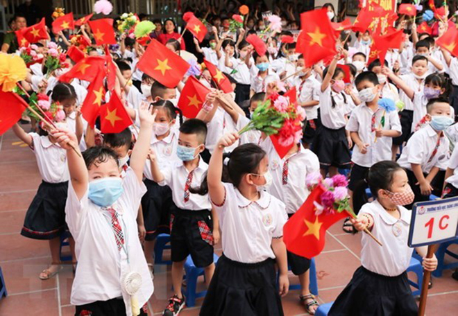 Cac tinh to chuc khai giang nam hoc moi voi nhieu hinh thuc linh hoat. (Ảnh minh họa)