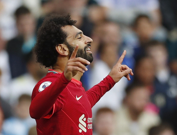 Salah ăn mừng bàn mở tỉ số cho Liverpool