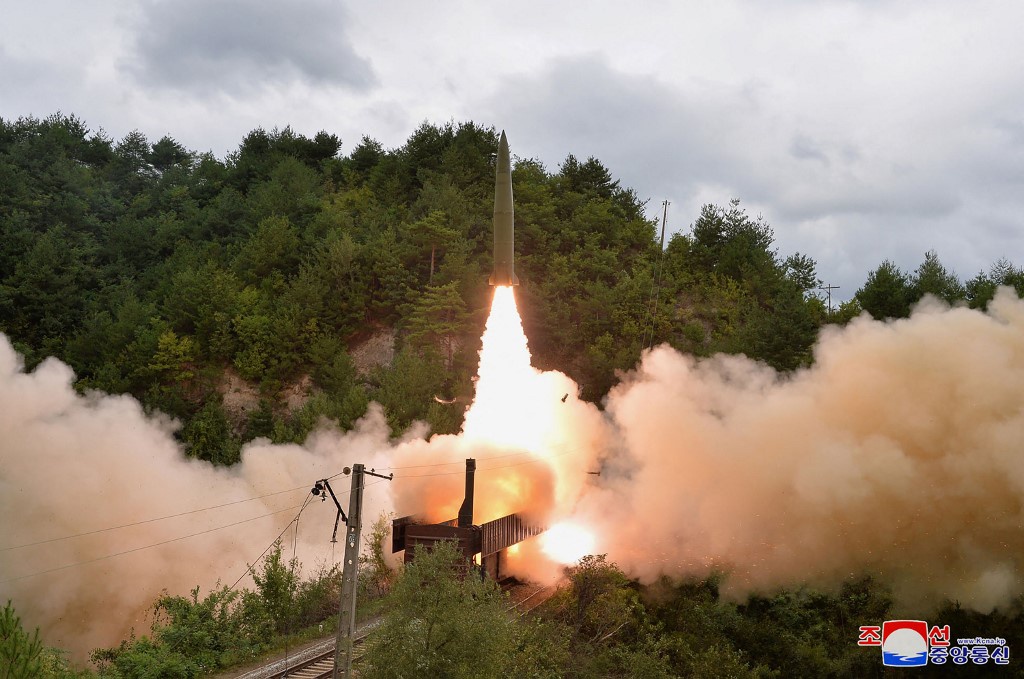 Tên lửa do Triều Tiên phóng lên vào ngày 15.9.