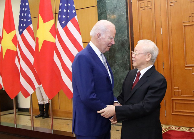 Tổng Bí thư Nguyễn Phú Trọng và Tổng thống Mỹ Joe Biden tại họp báo sau hội đàm.