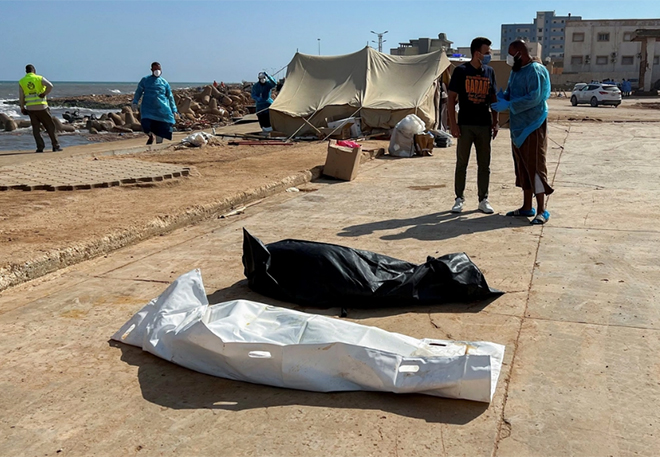 Thi thể người chết sau lũ lụt Libya