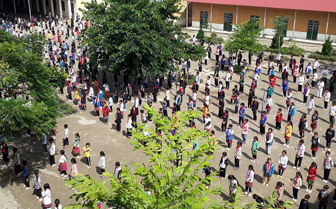 Giờ thể dục của học sinh Trường Phổ thông Dân tộc bán trú TH&THCS Khấu Ly xã Bản Mù, huyện Trạm Tấu.