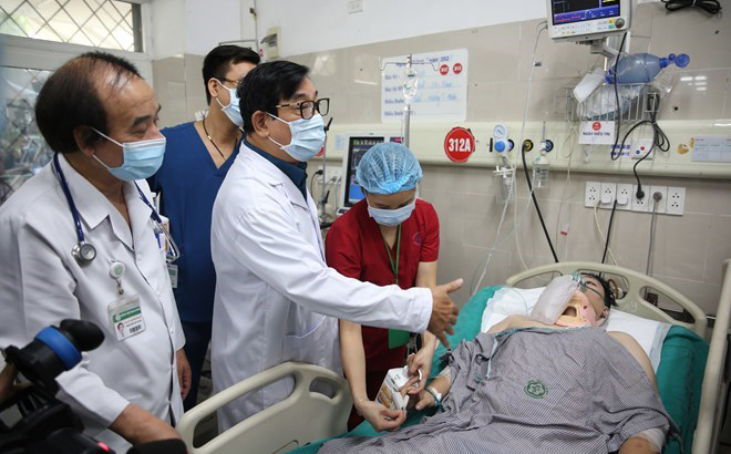 Bệnh viện Bạch Mai không thu phí nạn nhân vụ cháy chung cư mini. Ảnh: Bệnh viện Bạch Mai