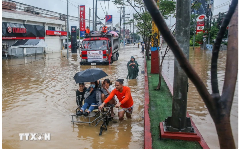 Ngập lụt do mưa lớn gây ra bởi bão Yagi ở tỉnh Rizal, Philippines ngày 2/9.