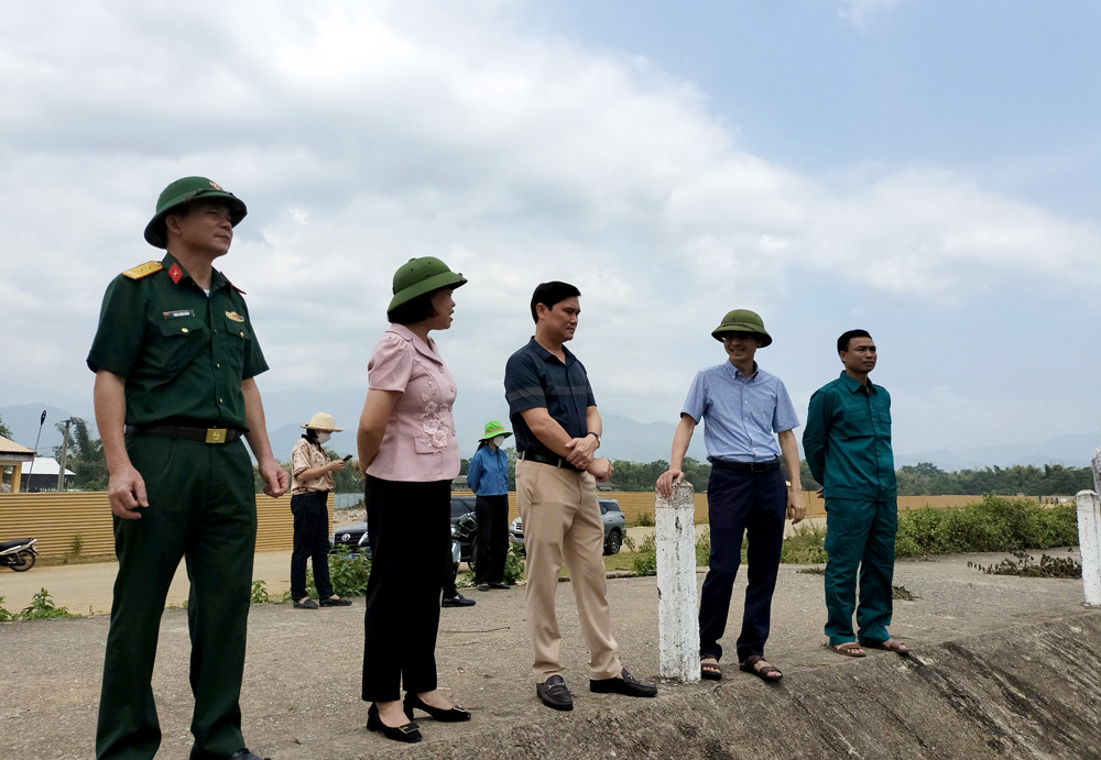 Lãnh đạo thị xã Nghĩa Lộ kiểm tra công tác ứng phó bão số 3 tại các điểm có nguy cơ xảy ra sạt lở đất, lũ ống, lũ quét tại các xã, phường trên địa bàn