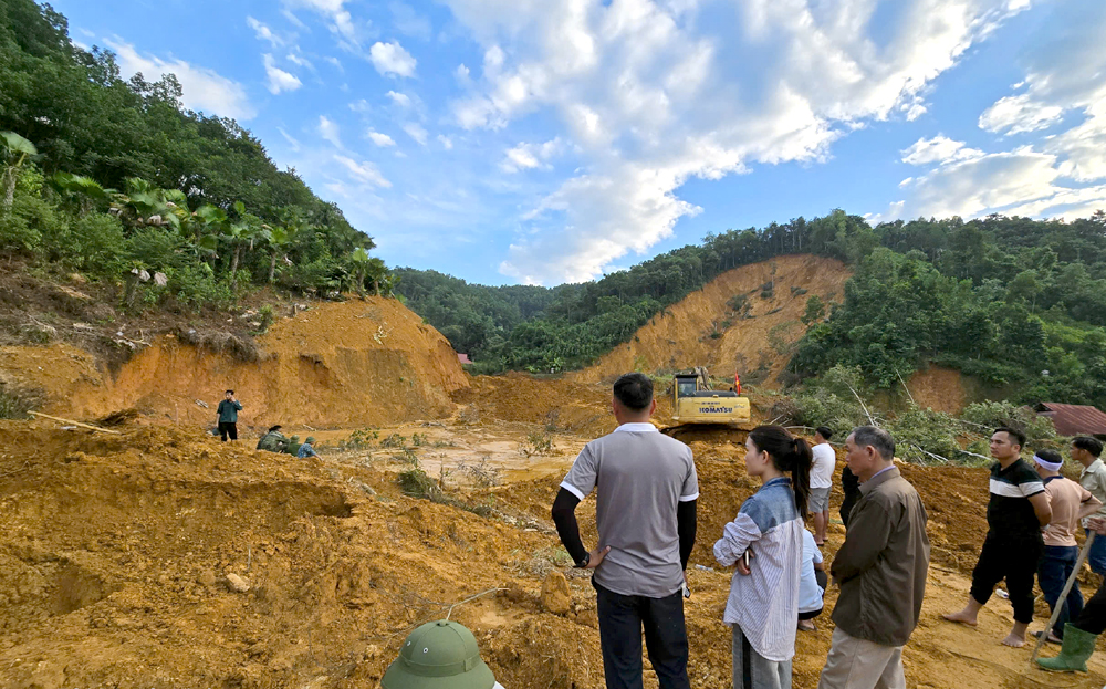 Ngành TN&MT rà soát, xây dựng phương án bố trí tái định cư cho người dân vùng bị sạt lở và nguy cơ sạt lở của huyện Lục Yên.

