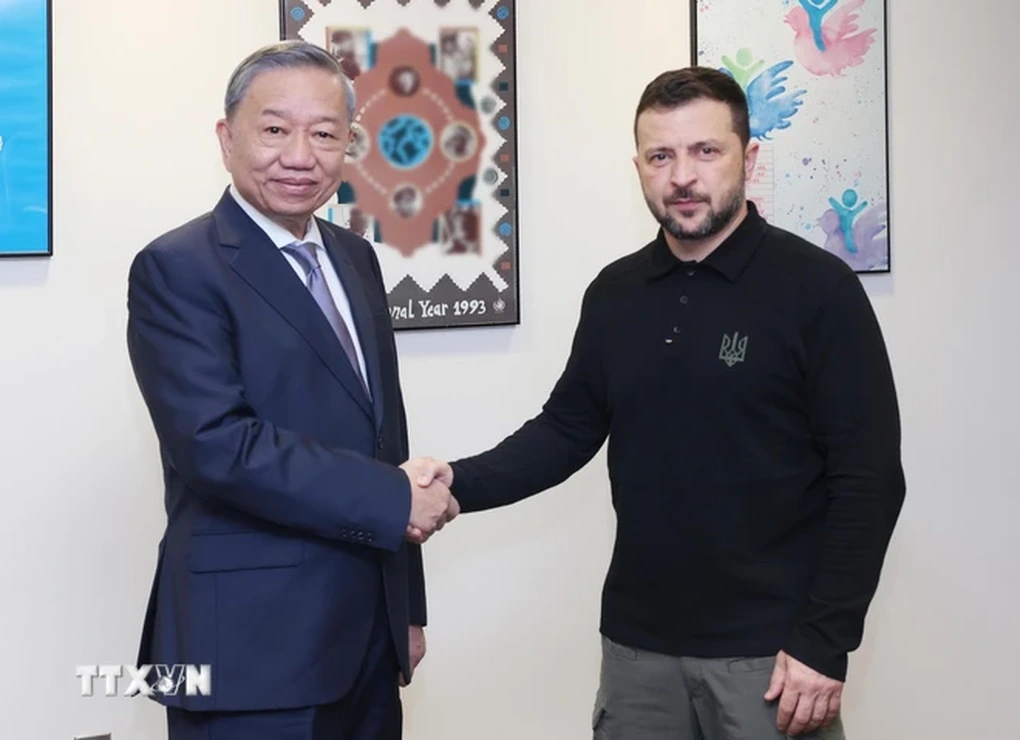 Tổng Bí thư, Chủ tịch nước Tô Lâm gặp Tổng thống Ukraine Volodymyr Zelensky.