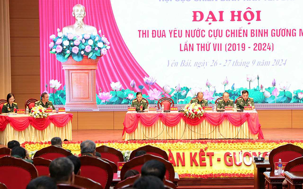 Quang cản phiên thứ nhất Đại hội thi đua yêu nước “Cựu chiến binh gương mẫu” tỉnh Yên Bái lần thứ VII.