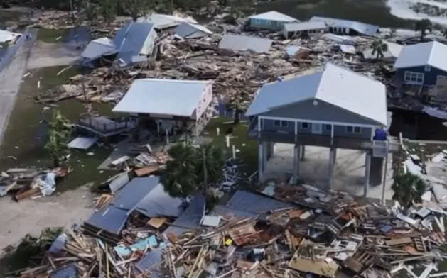 Hàng ngàn ngôi nhà ở bang Florida bị phá hủy sau khi bão Helene càn quét