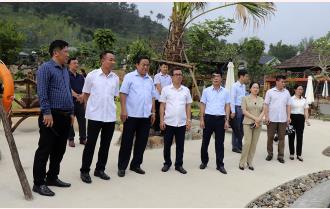 Phó Chủ tịch HĐND tỉnh Vũ Quỳnh Khánh khảo sát việc thực hiện chính sách hỗ trợ du lịch tại huyện Trạm Tấu