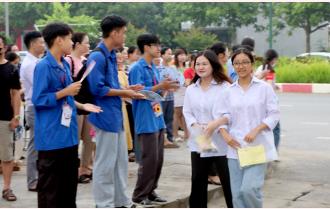 Sáng nay, gần 11.000 thí sinh Yên Bái bước vào Kỳ thi tuyển sinh lớp 10 THPT năm học 2024 - 2025