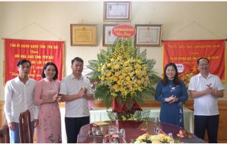 Phó Chủ tịch UBND tỉnh Vũ Thị Hiền Hạnh chúc mừng các cơ quan báo chí nhân kỷ niệm 99 năm Ngày Báo chí cách mạng Việt Nam