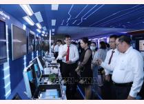 Người dân và doanh nghiệp thăm quan Không gian sáng tạo và trải nghiệm chuyển đổi số Thành phố Hồ Chí Minh.