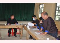 Chi bộ thôn Khao Mang, xã Khao Mang, huyện Mù Cang Chải họp bàn xây dựng nông thôn mới.