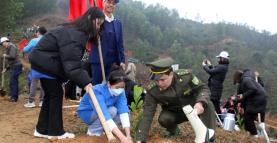 Nhân dân huyện Văn Chấn tham gia Tết trồng cây đời nhớ ơn Bác Hồ xuân Quý Mão - 2023
