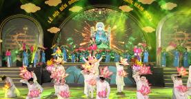 A special art programme themed “Sacred Mother Goddess – Humane people - Peaceful land” was held during the festival.