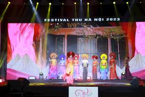Tiết mục văn nghệ tại Chương trình “Festival Thu Hà Nội năm 2023”.