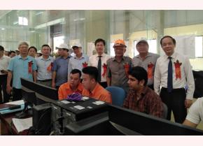 Leaders of Yen Bai province and delegates visit the operation system of Pa Hu Hydropower Plant, which came into operation in October 2020