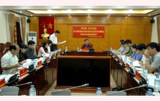 Đoàn đại biểu Quốc hội khoá XIV tỉnh Yên Bái lấy ý kiến vào dự thảo Dự án Luật Quản lý