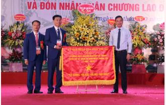 Yên Bái: Trường THPT Chuyên Nguyễn Tất Thành kỷ niệm 30 năm thành lập, đón nhận Huân chương Lao động hạng Nhì
