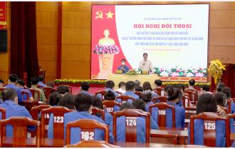 Chủ tịch UBND thành phố Yên Bái đối thoại với thanh niên