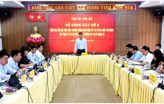 Chủ tịch UBND tỉnh Trần Huy Tuấn kiểm tra tiến độ thực hiện Chương trình hành động số 135 tại thị xã Nghĩa Lộ