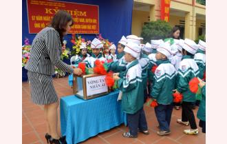 Trường Tiểu học Nguyễn Thái Học quyên góp ủng hộ học sinh có hoàn cảnh đặc biệt khó khăn