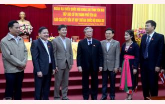 Đoàn đại biểu Quốc hội khóa XIV tỉnh Yên Bái tiếp xúc cử tri thành phố Yên Bái


